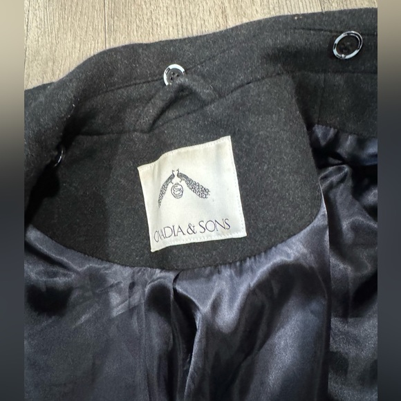 FINAL SALE🍒🤍 OVADIA & SONS trench coat ✨ - Picture 10 of 16